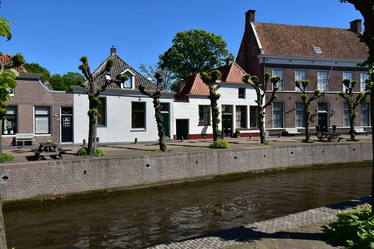 De kade voor de deur, aan de IJssel